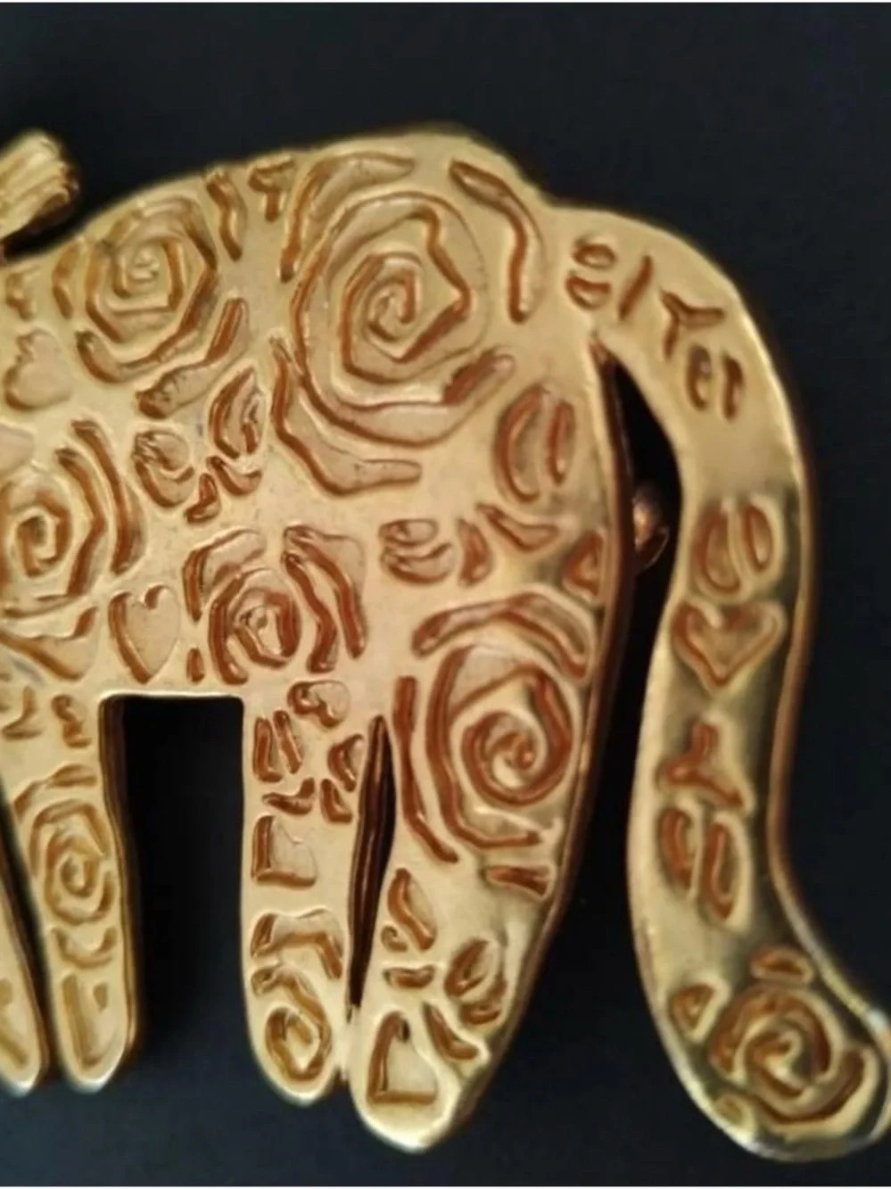 Vintage Unsigned Lancôme Paris Gold-tone Cut Out Rose Pattern Cat Brooch
Rare - Picture 3 of 10